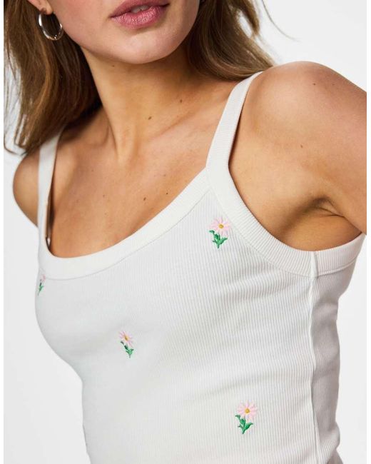 Top De Pieces de color White