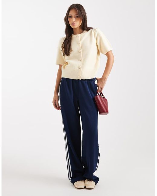 Cardigan A Maniche Corte Con Bottoni di New Look in White