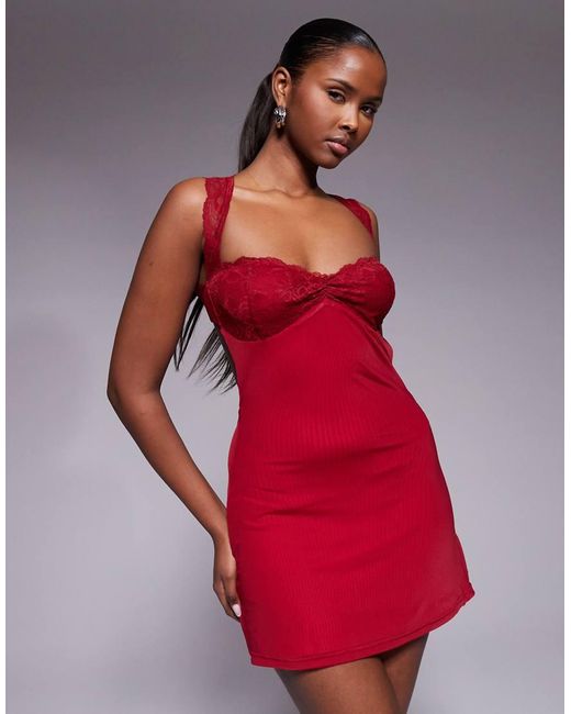 Tiger Mist Nyomi in het Red