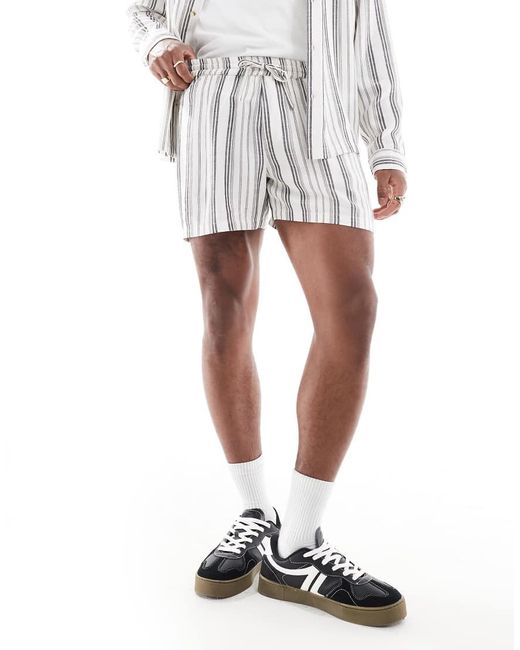 Another Influence Gestreepte Short Met Gestrikte Taille in het White voor heren