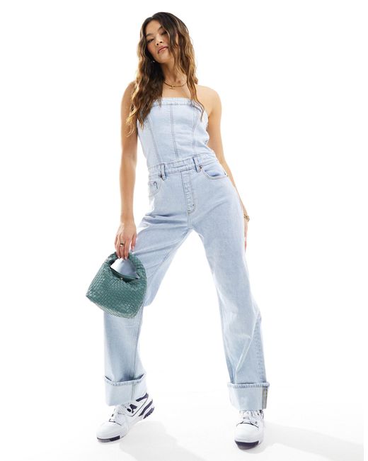 Tuta jumpsuit di jeans senza spalline lavaggio chiaro di Abercrombie & Fitch in Blue