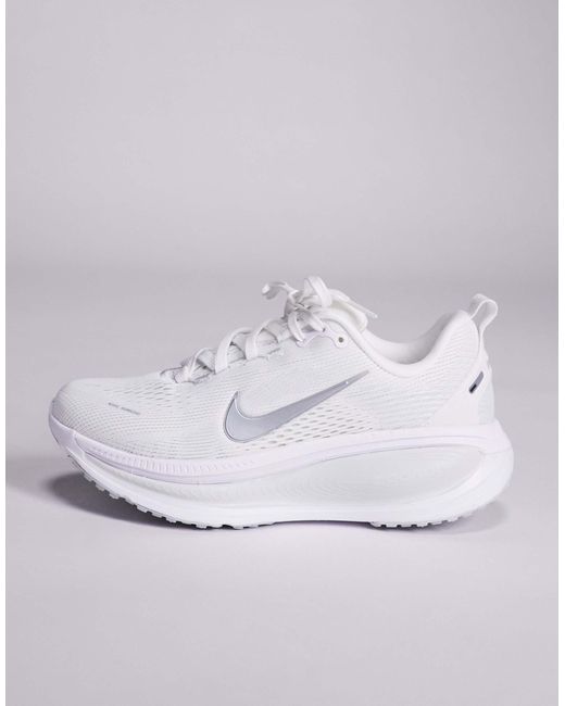 Nike White Vomero 18 Sneakers