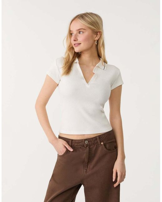 Polo Basic Écru di Stradivarius in White