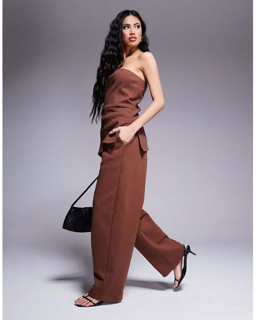 Top Estructurado Con Escote Palabra De Honor De Tejido Entrelazado De (Parte De Un Conjunto) ASOS de color Brown