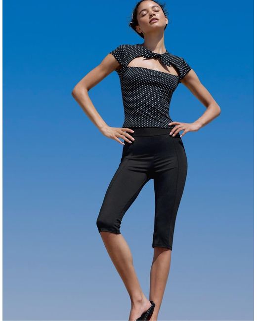 Stradivarius Blue Elastic Detail Capris