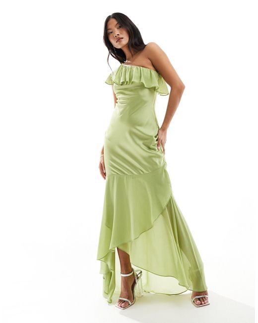 L'invitée - robe satinée longue et asymétrique à volants - olive TFNC London en coloris Green