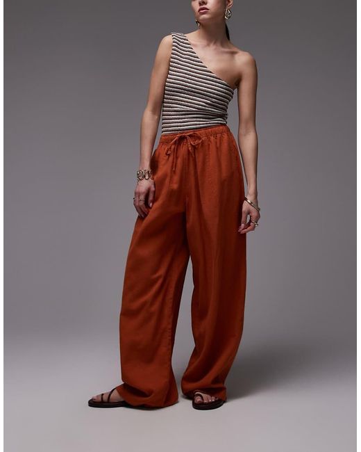 Pantaloni A Palloncino di TOPSHOP in Red