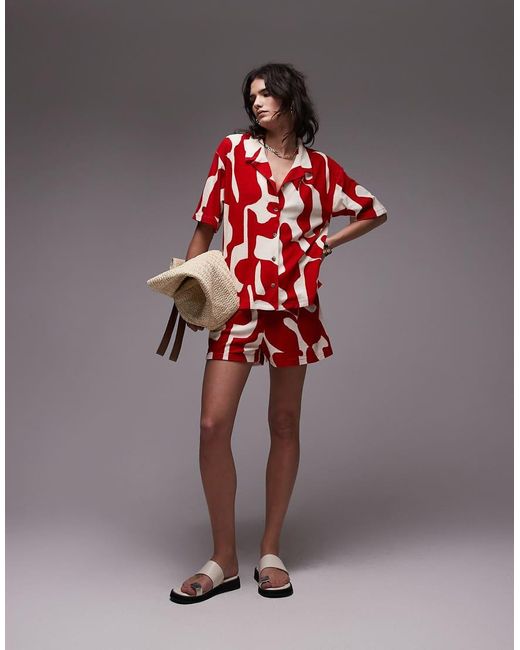 TOPSHOP Short Van Badstof Met Abstracte Print in het Red