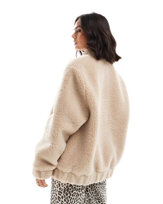 Miss Selfridge Natural – oversize-bomberjacke aus teddyfell