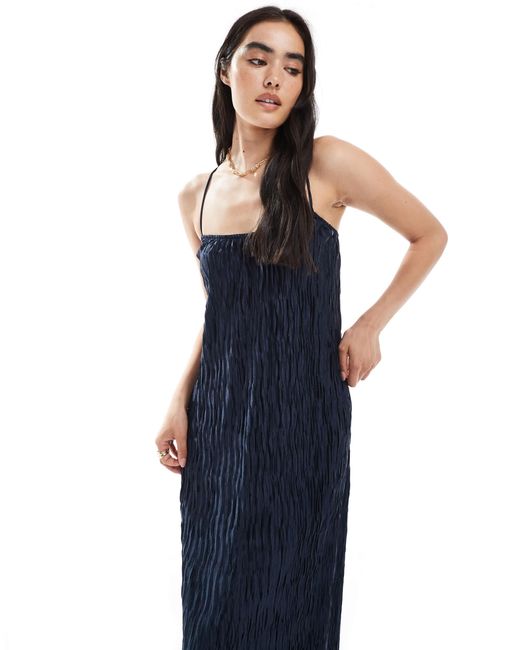 Vero Moda Blue – strukturiertes und plissiertes camisole-maxikleid