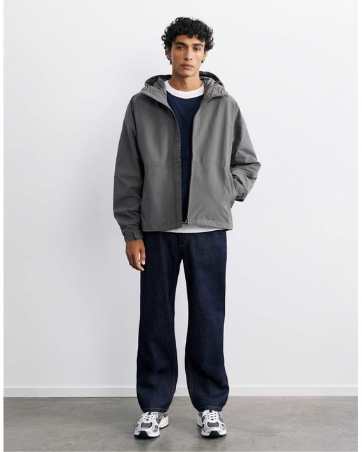 Imperméable léger à capuche Pull&Bear pour homme en coloris Gray
