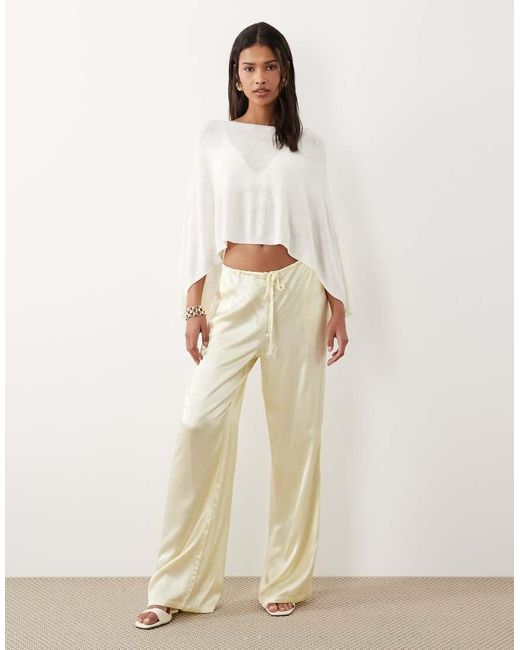 SNDY'S White Knitted Off Shoulder Poncho Top