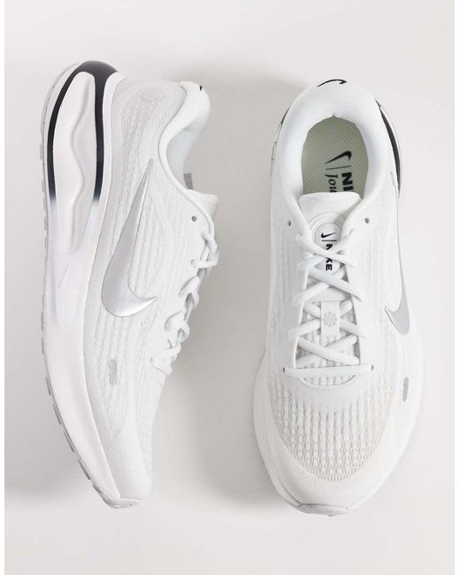 Nike White Journey Run Trainers for men