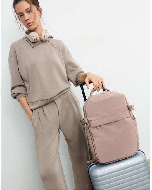 Sports di Stradivarius in Gray