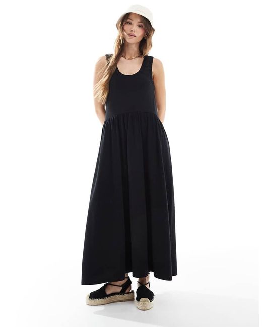 Vestito Midi Punto Smock Con Scollo Rotondo di ASOS in Black