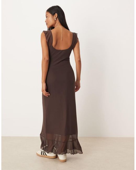 Vestido Midi Con Volante En Los Tirantes Y La Parte Delantera De Asos Design Petite ASOS de color Brown