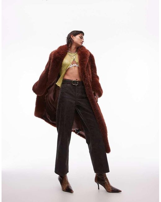 Jeans Dritti Ampi A Vita Medio Alta Craquelé di TOPSHOP in Brown