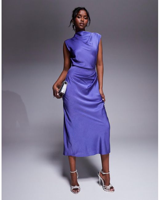 Robe mi-longue en satin avec col montant et corsage plissé - barbeau ASOS en coloris Purple