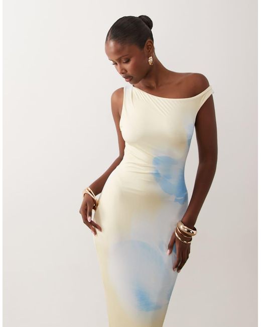 Missy Empire White Double Sculpted Slinky Asymmetric Shoulder Maxi Dress