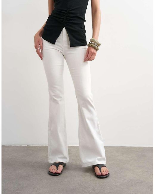 TOPSHOP White Jamie Flare High Rise Jeans