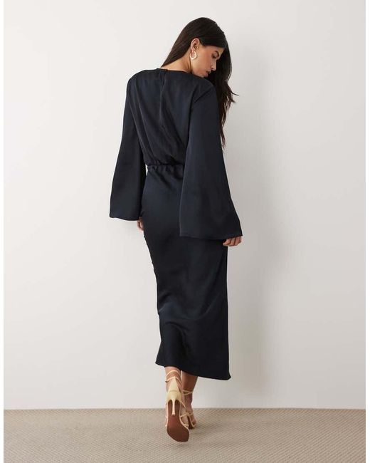 Kaiia Black Exclusive Satin Cinched Blouson Waist Flared Sleeve Maxi Dress