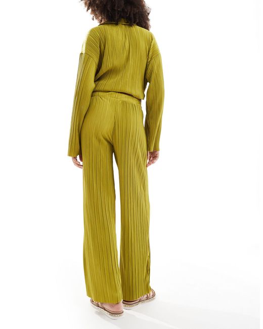 Pantalones verdes plisados exclusivos ONLY de color Yellow