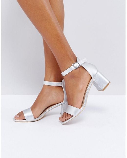 Sandales à talons carrés mi-hauts - Argenté Glamorous en coloris Metallic