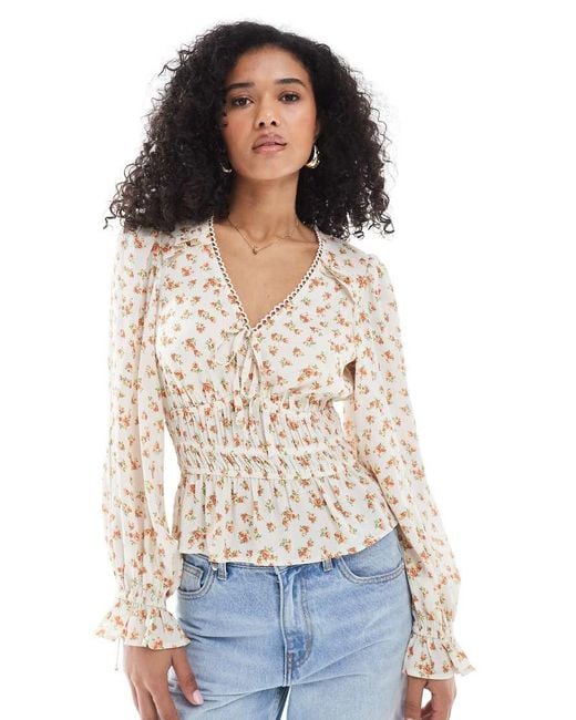 New Look Top Met Fijne Bloemenprint En V-Hals in het White