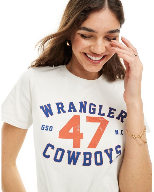 Camiseta blanco con logo y texto "cowboys 47" estampados Wrangler de color Blue