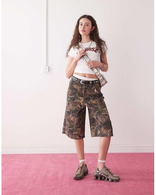 Jorts Extra Ampi Mimetici di Collusion in Pink