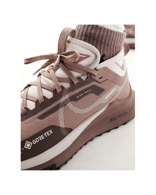 Nike White Nike – pegasus trail 4 gore-tex – sneaker