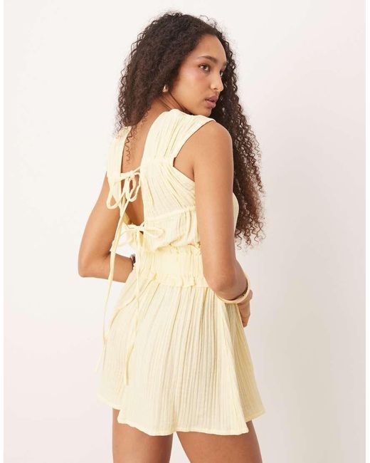 Mono Corto Amarillo Crema Con Pecho Fruncido De Tejido Doble De -Rosa ASOS de color Natural