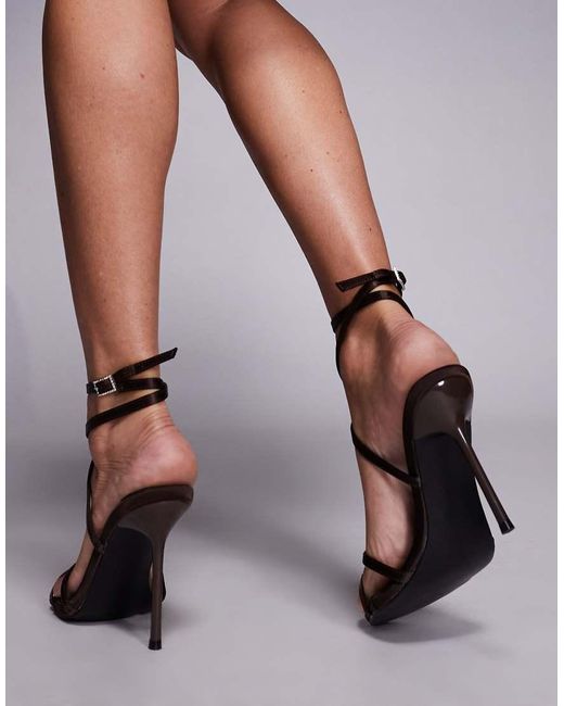 Sandalias Marrones De Tacón Con Diseño De Tiras Georgie De Public Desire de color Brown