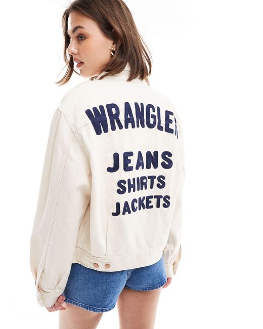 Giacca di jeans bianca stile western con ricamo del logo sul retro di Wrangler in White