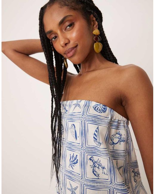 Top A Fascia Ampio Blu Con Stampa Di Conchiglie di ASOS in White