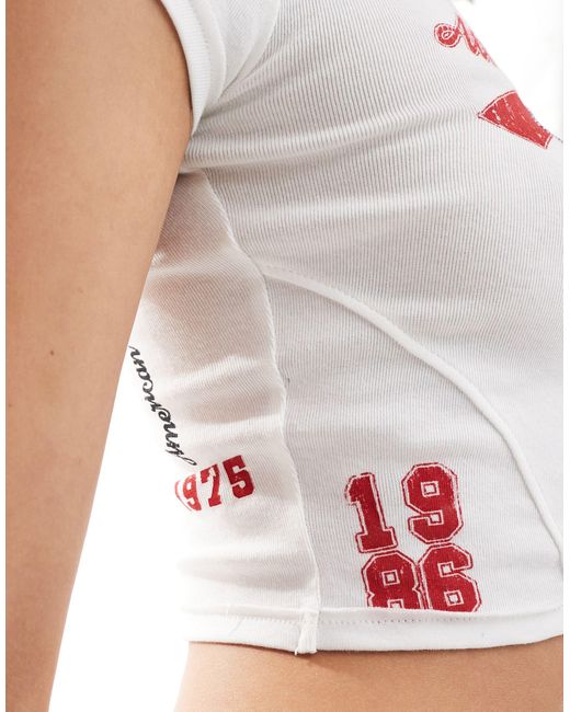 Bershka White – knapp geschnittenes t-shirt
