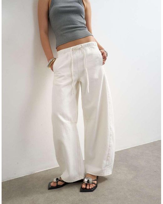 TOPSHOP White Pull On Barrel Jean
