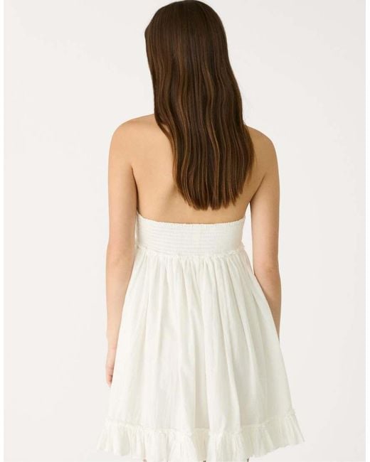 Vestito Corto Ampio Allacciato Al Collo di Stradivarius in White