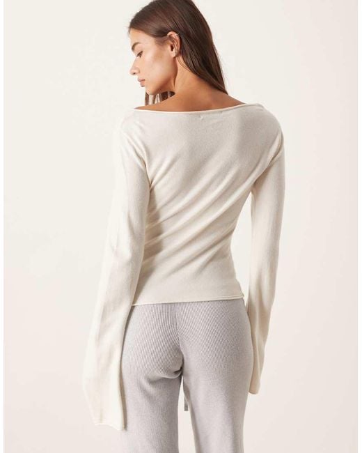 Gina Tricot White Long Sleeve Boatneck Fine Knit Top