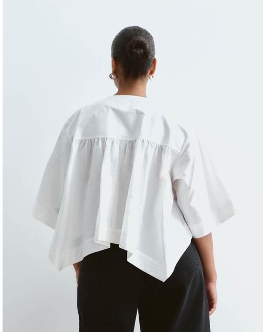 ARRANGE White Curve Square Cut Top