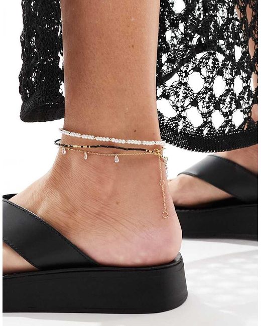 Tanisha di Schuh in Black