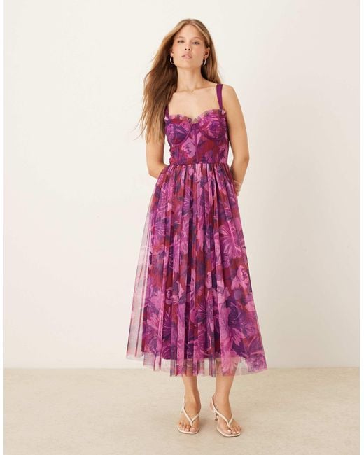 Robe longue style corset en tulle à imprimé fleurs flou - vif LACE & BEADS en coloris Pink