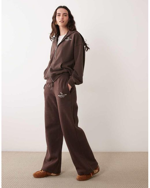Abercrombie & Fitch Brown High Rise Wide Leg jogger Co-ord