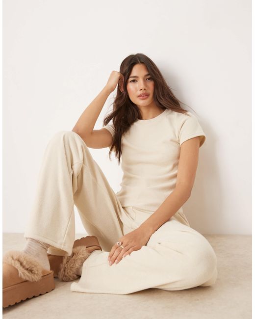 T-shirt duveteux confortable à assortir - crème ASOS en coloris Natural