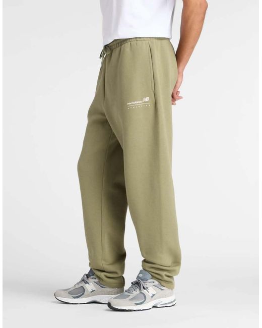 New Balance Green Linear Graphic Fleece Pant for men