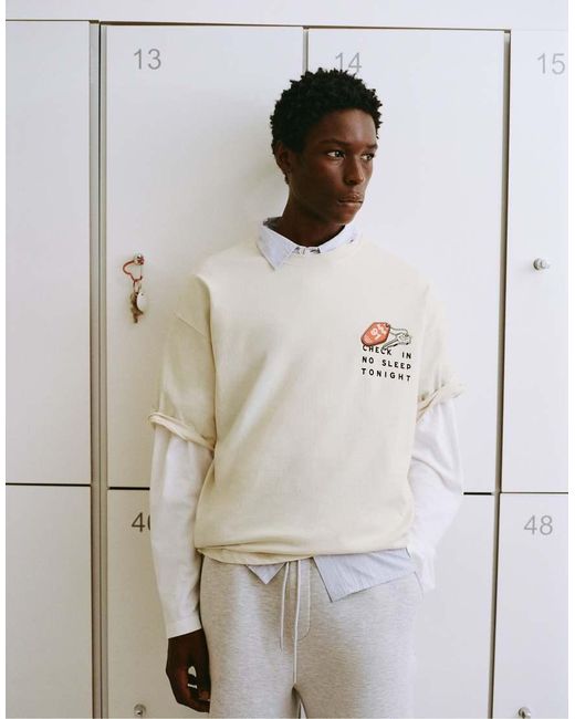 Pull&Bear White Stwd Graphic T-Shirt for men