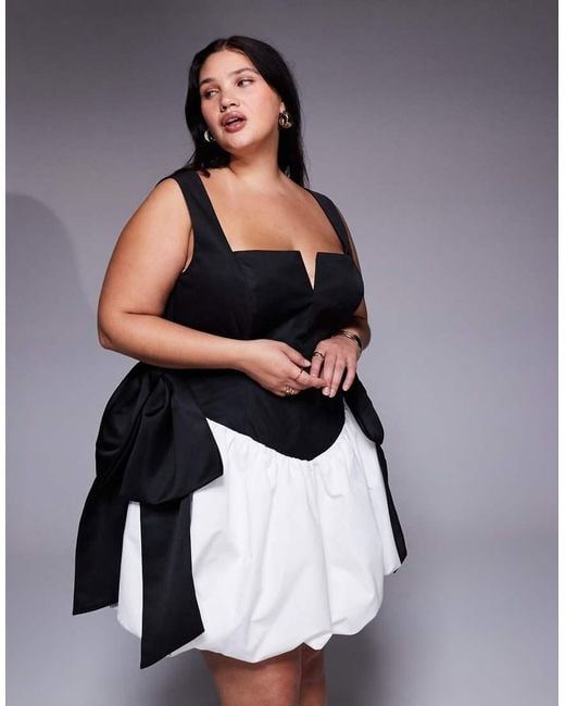 Curve di ASOS in Black