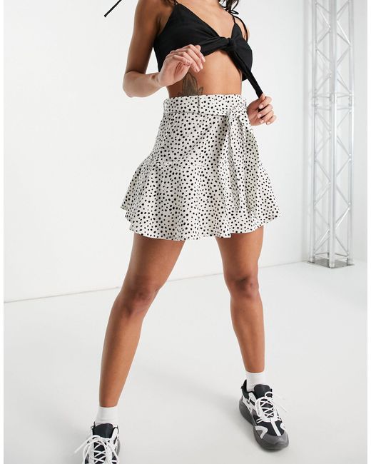 Stradivarius Belted Skort in White - Lyst