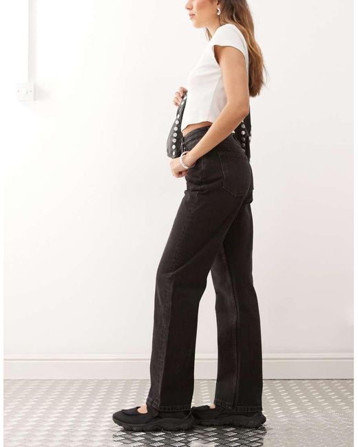 Resolute di Weekday in Black