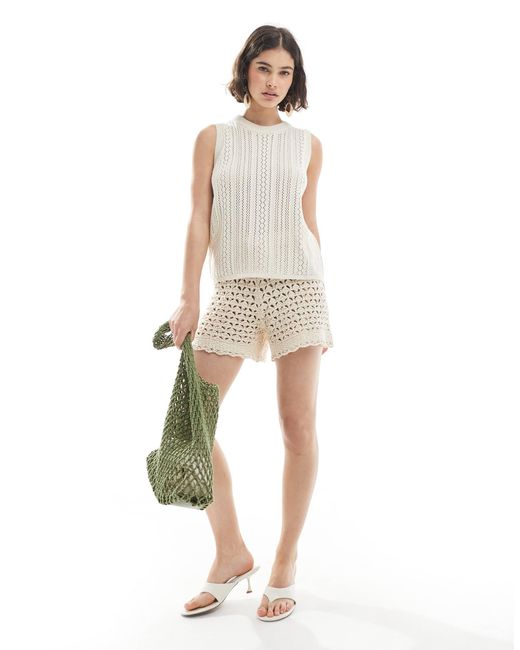 Top sans manches en maille texturée - crème Pieces en coloris White